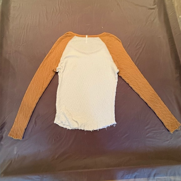 NWOT ASKK NY Tan and Cream Fitted Raglan Tee Size 0/XS MSRP $140 - Picture 3 of 8